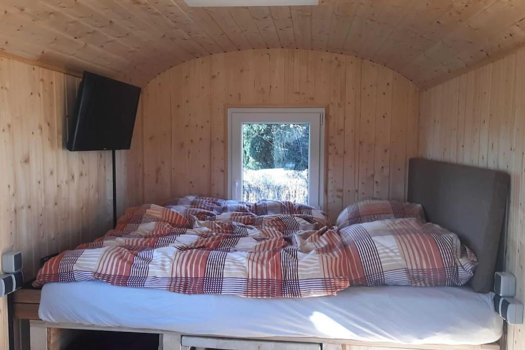 Zirkuswagen Glamping Fuer 2 Mit Veranda Kueche Netflix Parken Und Hofladen Steinhofel 외부 사진