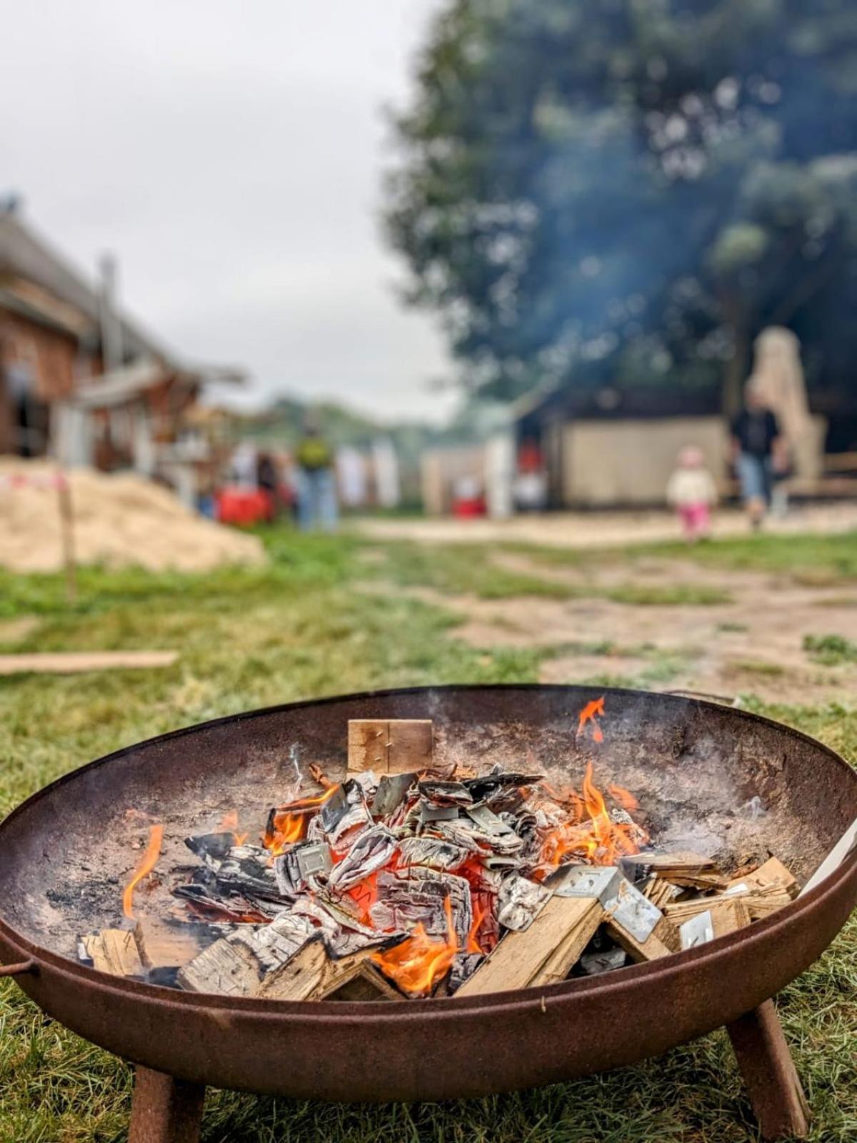 Zirkuswagen Glamping Fuer 2 Mit Veranda Kueche Netflix Parken Und Hofladen Steinhofel 외부 사진